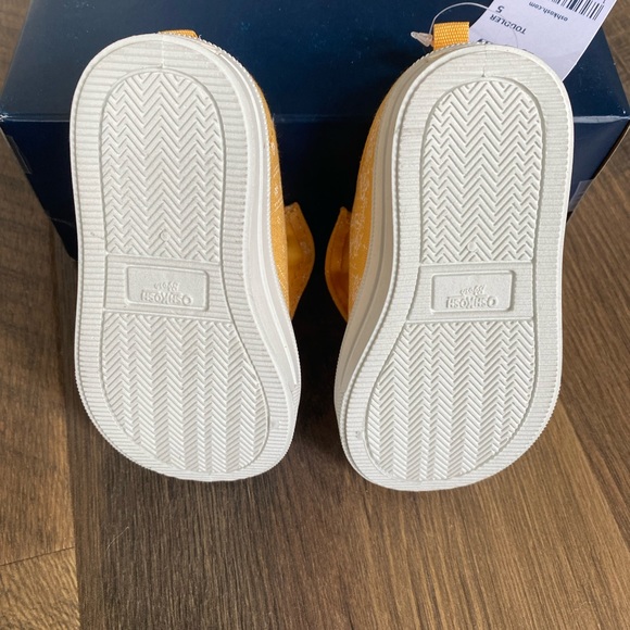 OSHKOSH Yellow Paisley Slip On Sneakers - Picture 5 of 9